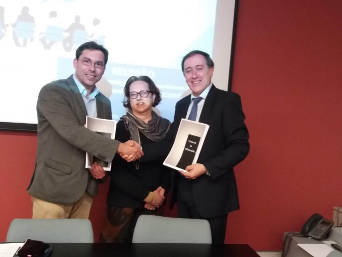 entrega de protocolo CMFZ DGESTE AEFZ novos laboratórios (1)